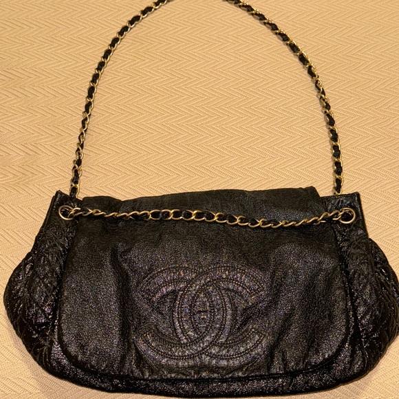 CHANEL Rock and Chain - Picture 2 of 12